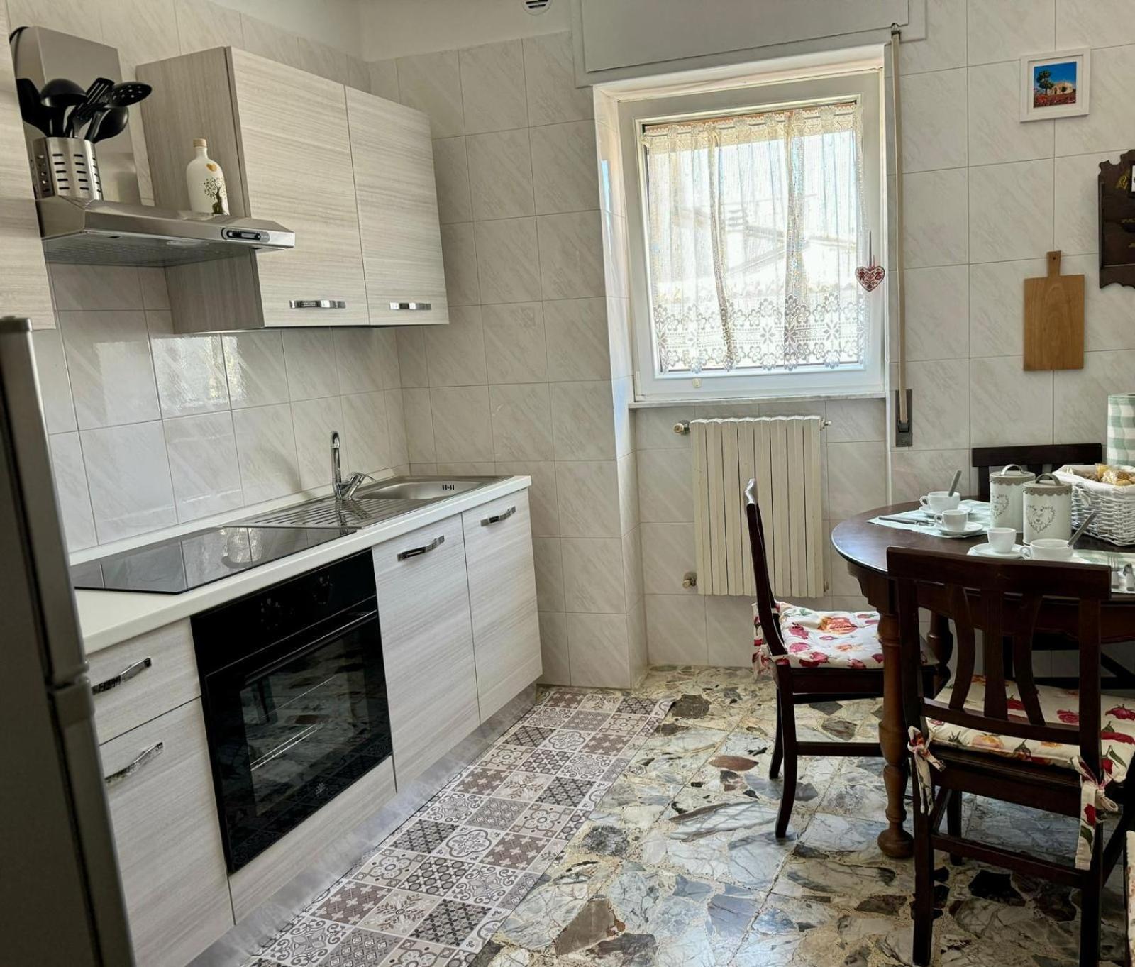 Ely House Appartement Monte SantʼAngelo Buitenkant foto