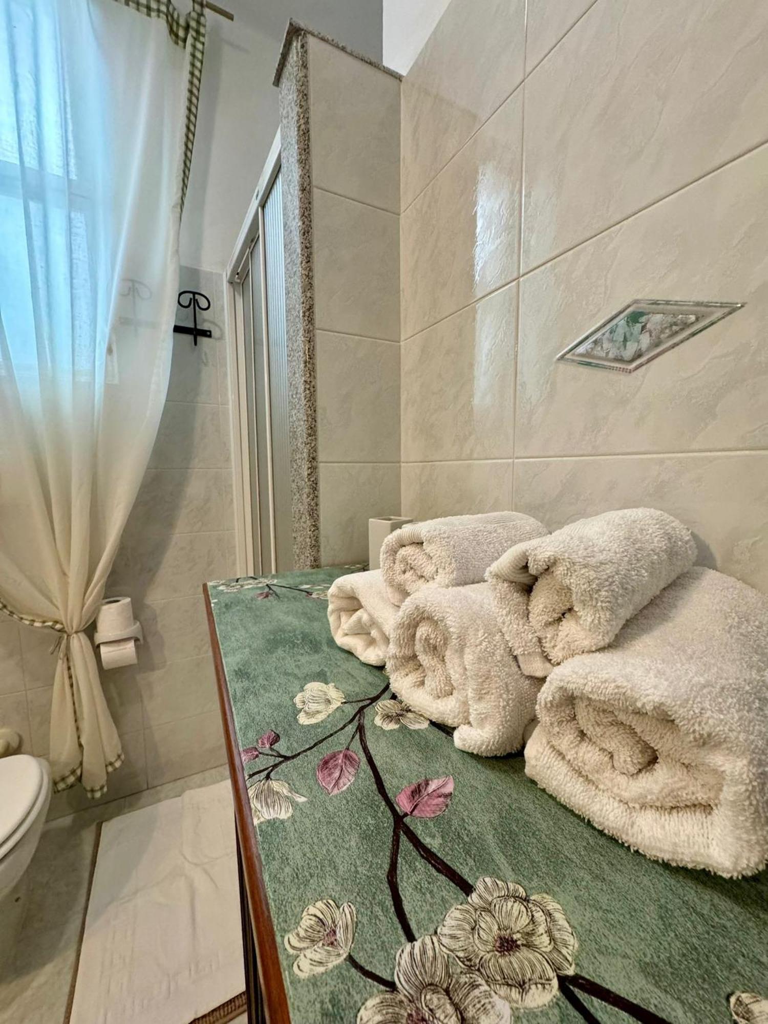 Ely House Appartement Monte SantʼAngelo Buitenkant foto
